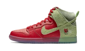 SB Dunk High Pro QS Strawberry Cough