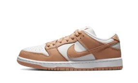 SB Dunk Low Light Cognac